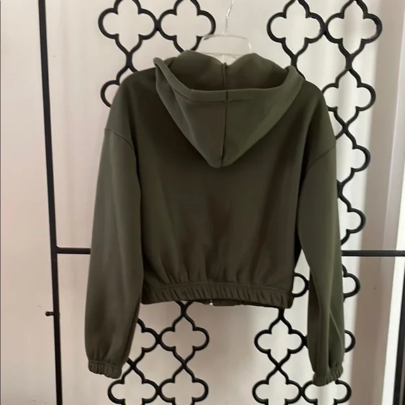 NWT Olive Cropped Full Zip Hoodie Sweatshirt Jacket - Picture 3 of 9